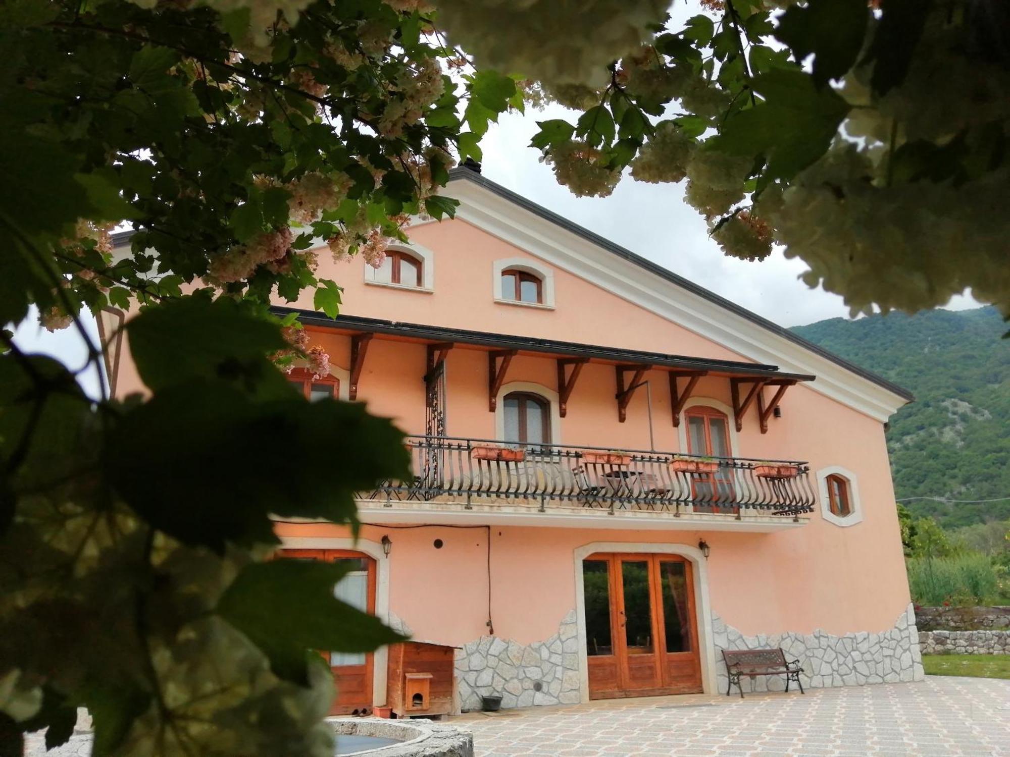 Da Nonna Li Rooms And Breakfast Villetta Barrea Exteriér fotografie